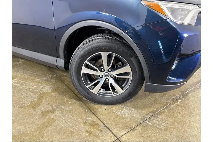 $21979 : Silver Certified2018 RAV4 XLE image 9