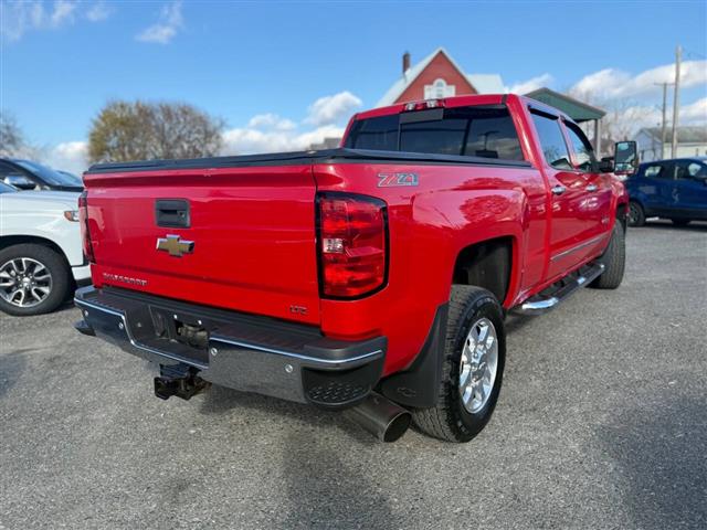 $29990 : 2015 Silverado 2500HD image 3