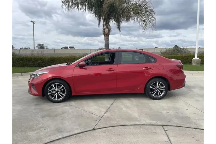 $17999 : Kia Forte 2023 LXS 4dr Sedan image 5