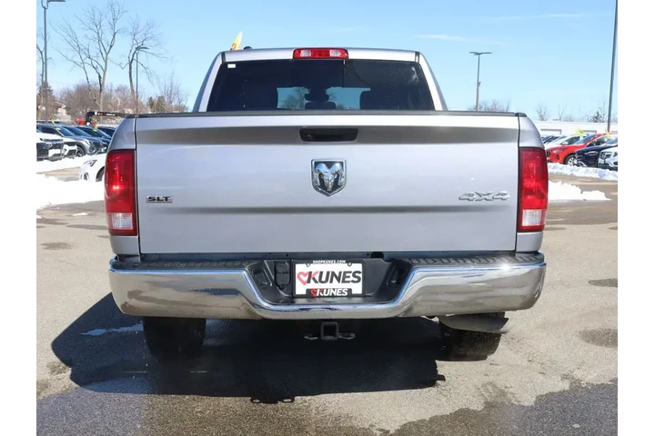 $34777 : Ram 1500 Classic 2023 4x4 SL image 8