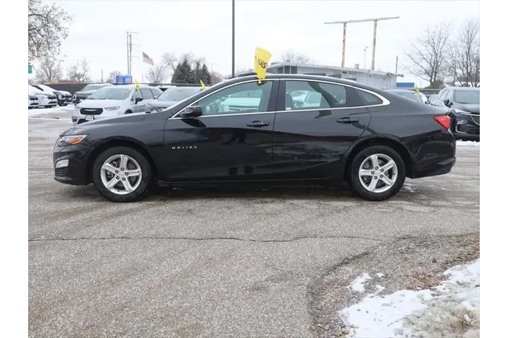 $17977 : Chevrolet Malibu 2024 LT 4dr image 6