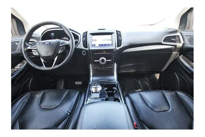 $17055 : Ford Edge 2019 Titanium 4dr image 8