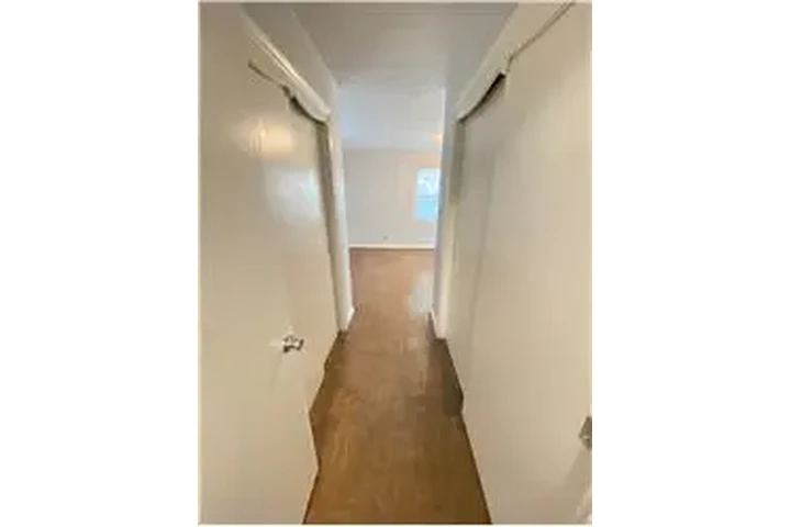 $1600 : Rental property with 3 bedro image 7