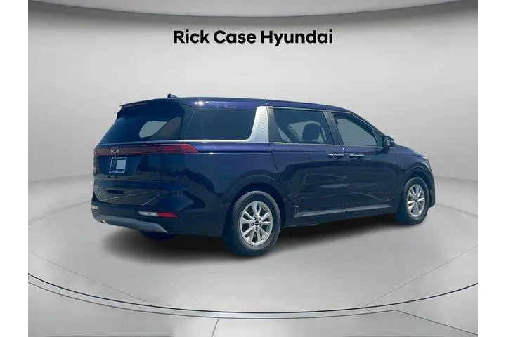 $24991 : Kia Carnival 2023 LX 4dr Min image 7