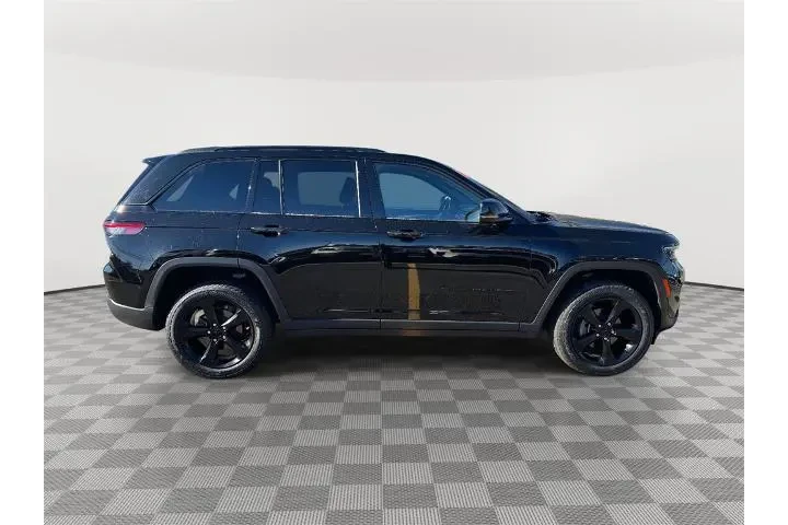 $29904 : Jeep Grand Cherokee 2022 4x4 image 8