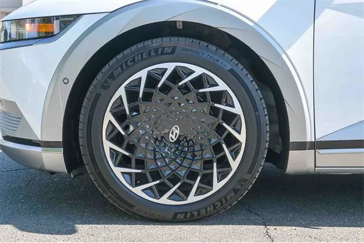 $32500 : Hyundai IONIQ 5 2024 AWD Lim image 10