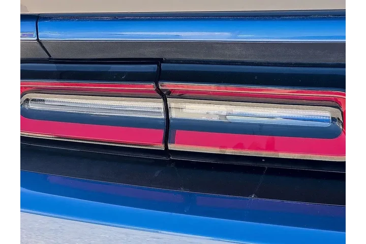 $22395 : Dodge Challenger 2022 SXT 2d image 9