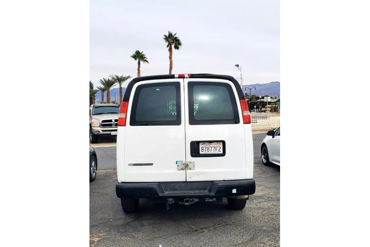 $15999 : 2017 Express 2500 image 5