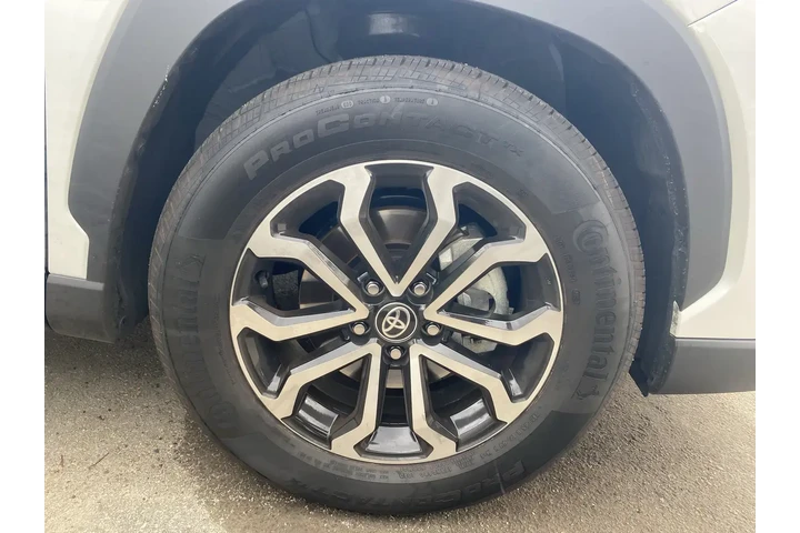 $29991 : Toyota Corolla Cross Hybrid image 3