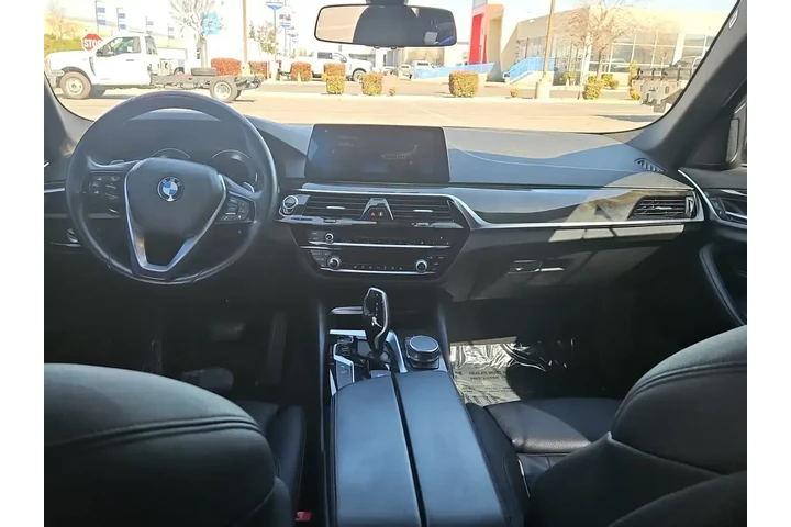 $20000 : BMW 5 Series 2019 530i 4dr S image 10