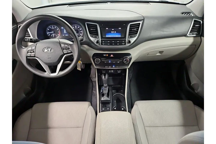 $12998 : Hyundai TUCSON 2017 AWD SE 4 image 9