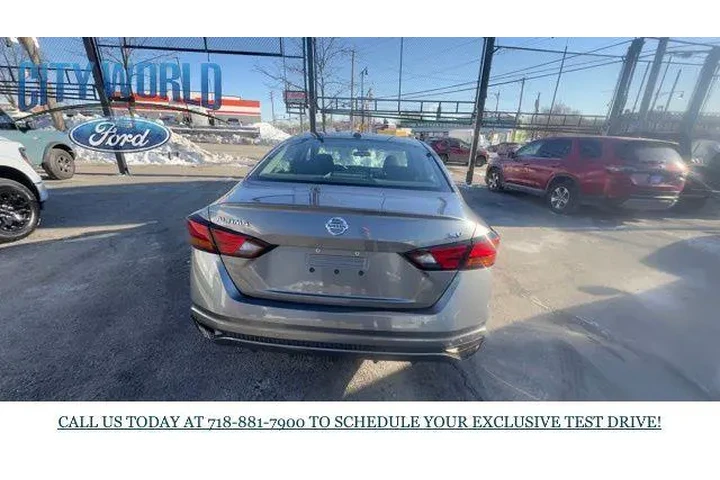 $17088 : Nissan Altima 2021 2.5 SV 4d image 4