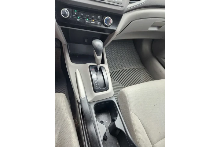 $6499 : Honda Civic 2012 LX 4dr Seda image 8