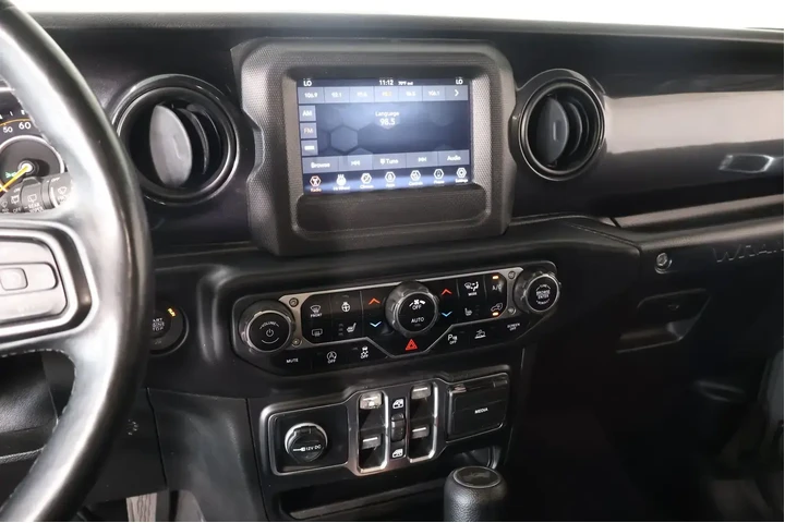 $25499 : Jeep Wrangler Unlimited 2021 image 5