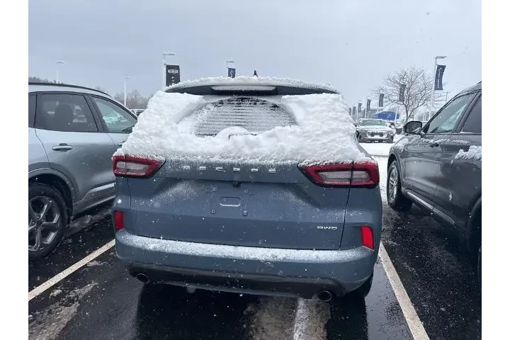 $25254 : Ford Escape 2023 AWD ST-Line image 4