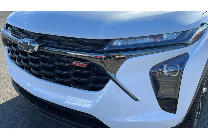 $24984 : Chevrolet Trax 2024 RS 4dr C image 9