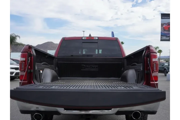 $28770 : Ram 1500 2021 4x2 Laramie 4d image 6