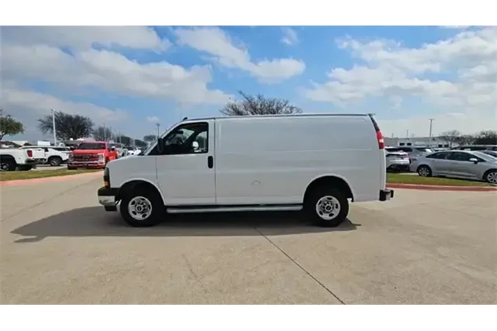 $27987 : GMC Savana 2023 2500 3dr Car image 5