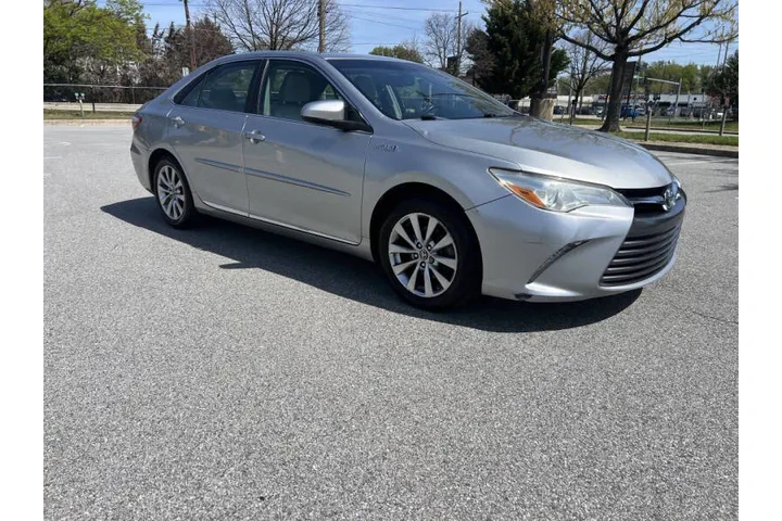 $13900 : 2017 Camry Hybrid XLE image 3