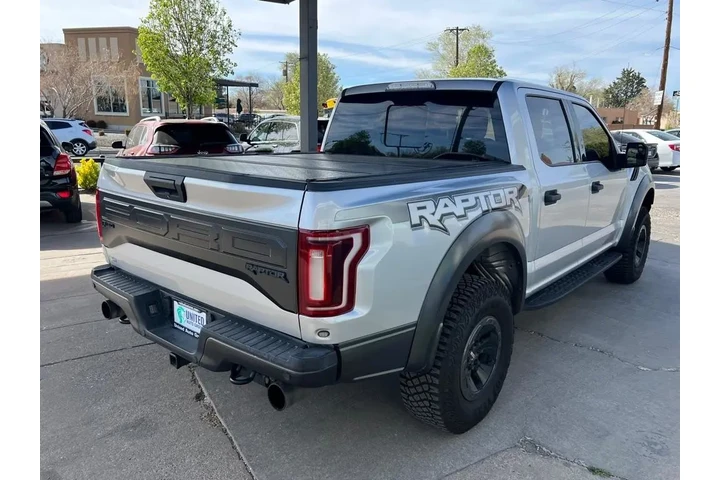 2017 F-150 Raptor SuperCrew 4 image 5