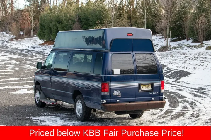 $15595 : Ford E-Series 2013 E-350 SD image 6