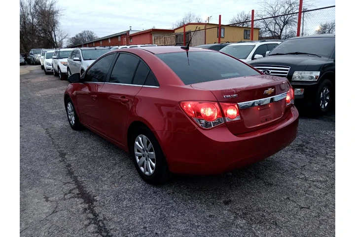 $6000 : 2011 Cruze LT image 5