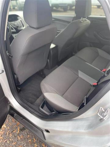 $8900 : 2012 FORD FOCUS2012 FORD FOCUS image 10