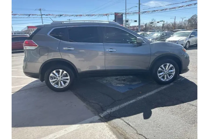 2016 Rogue SV image 8