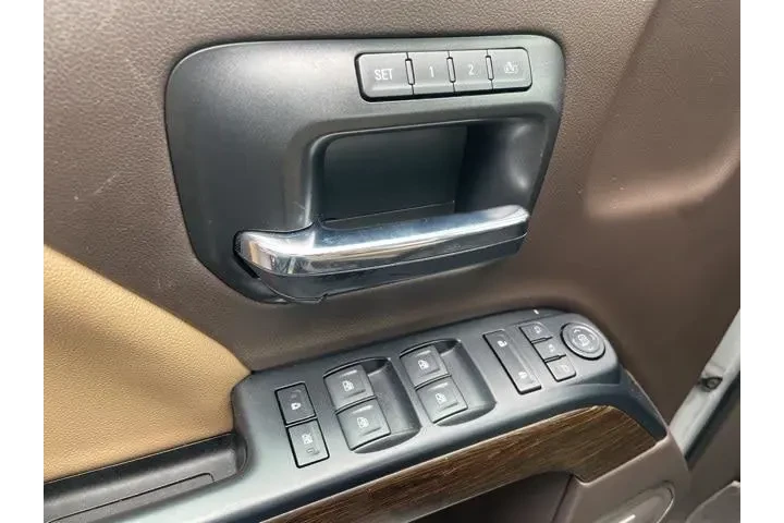 $36992 : GMC Sierra 1500 2018 4x4 Den image 8