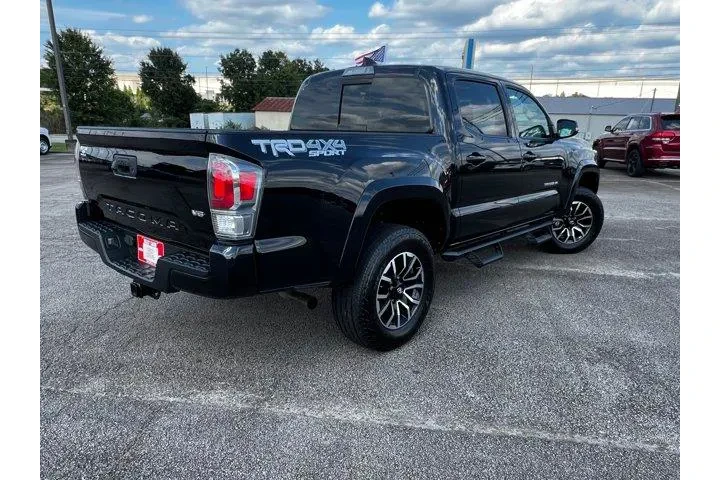 $38995 : Toyota Tacoma 2021 4x4 TRD S image 8