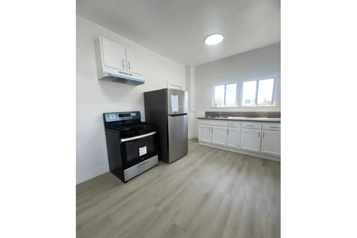 $1100 : ¡Hermoso apto de 1 habitación! image 2