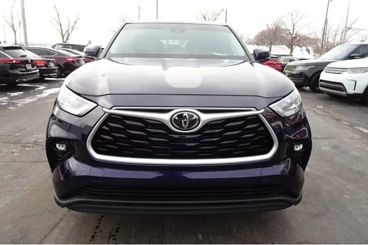 $32995 : 2020 HIGHLANDER image 3