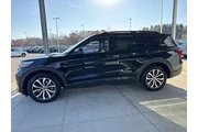 $25900 : Ford Explorer 2020 AWD ST 4d thumbnail