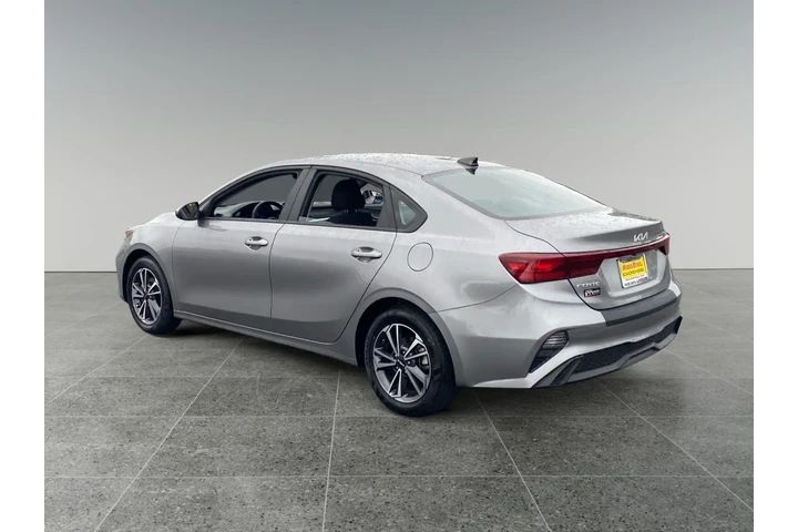 $23713 : Kia Forte 2024 image 3