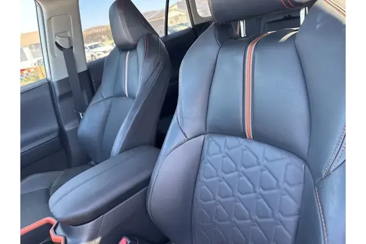 $31929 : Toyota RAV4 2024 AWD Adventu image 3