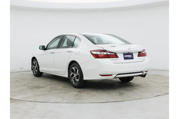 $16998 : Honda Accord 2017 LX 4dr Sed image 2