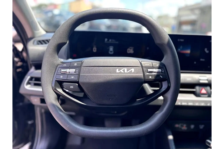 2025 K4 LXS image 10