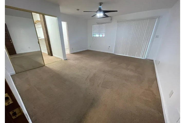 $2800 : 3 bedroom house available image 4