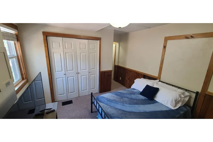 $800 : Cuarto en Lake Arrowhead image 2