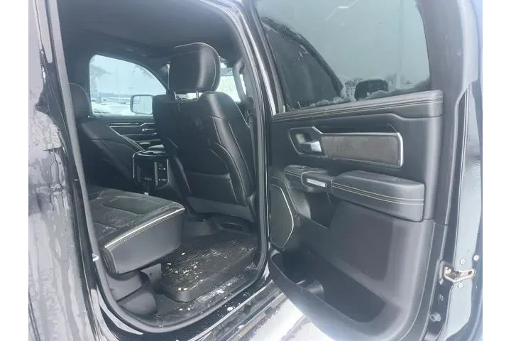 $33895 : Ram 1500 2021 4x4 Laramie 4d image 9