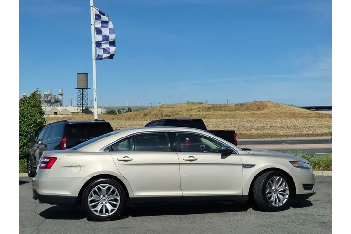 $14900 : Ford Taurus 2017 Limited 4dr image 3