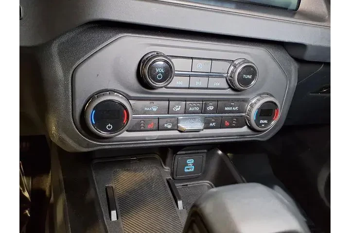 $39998 : Ford Bronco 2025 4x4 Big Ben image 9