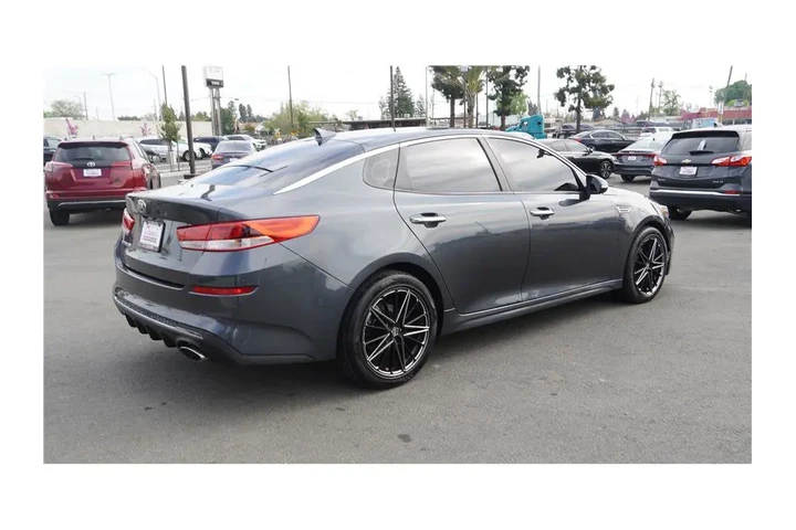 $15484 : 2020 Optima LX image 6