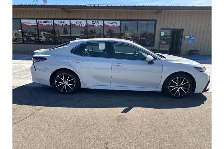 $18999 : 2022 Camry SE Nightshade image 6