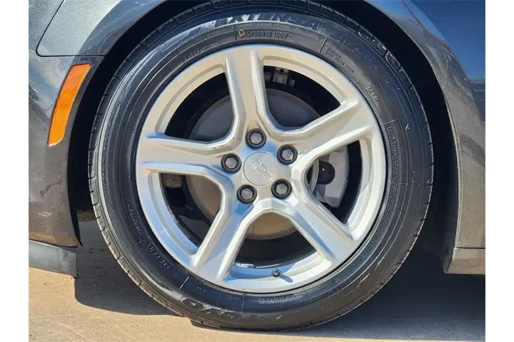 $16250 : Chevrolet Camaro 2017 LT 2dr image 10