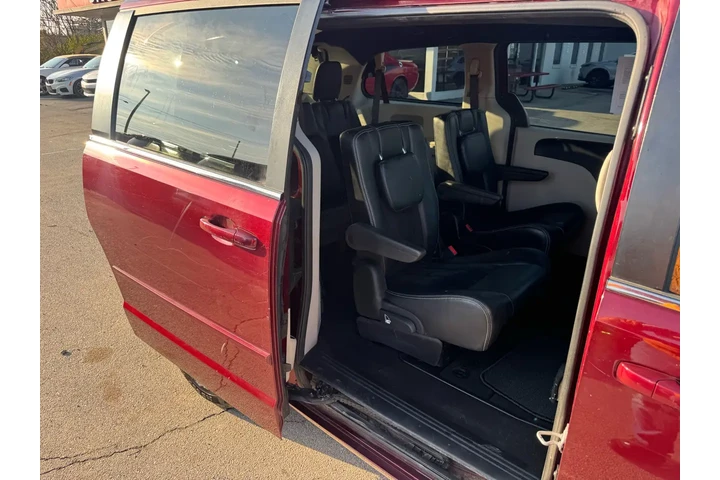 $5980 : 2017 Grand Caravan SXT Wagon image 8