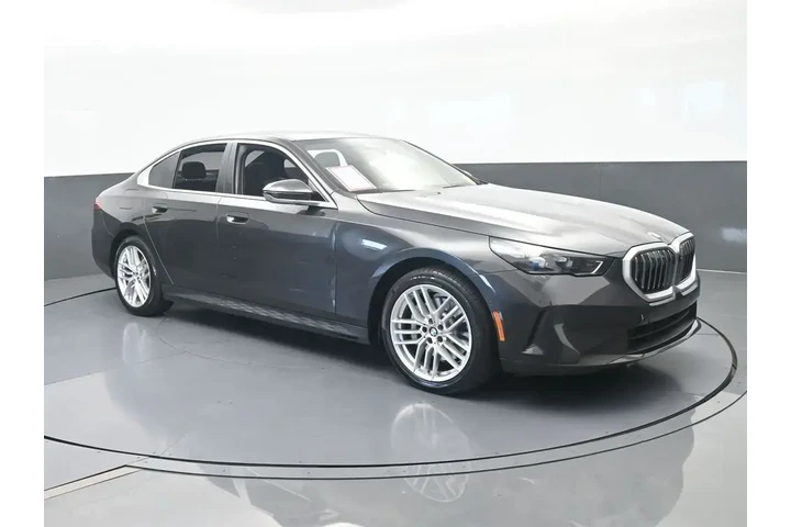$37991 : BMW 5 Series 2024 530i 4dr S image 8