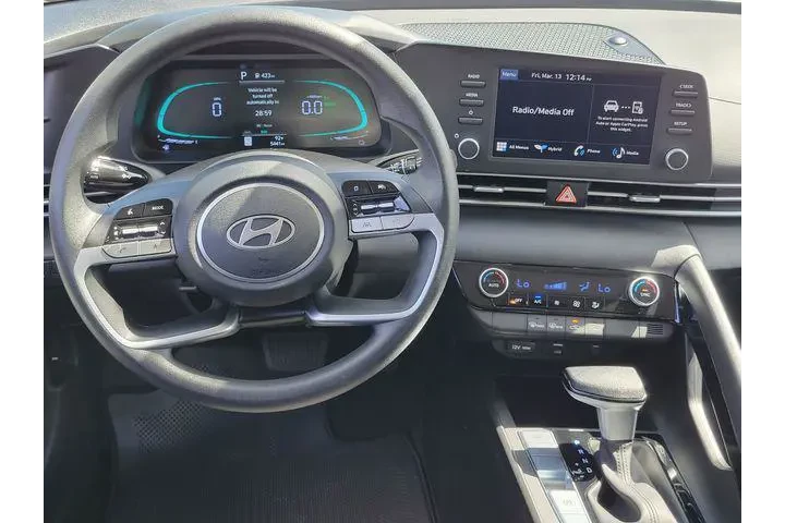 $21423 : Hyundai ELANTRA Hybrid 2025 image 4