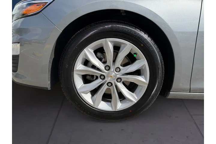 $21991 : Chevrolet Malibu 2025 LT 4dr image 9