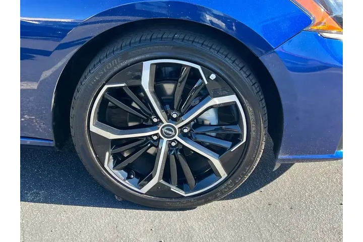 $21998 : Nissan Altima 2024 2.5 SR 4d image 10